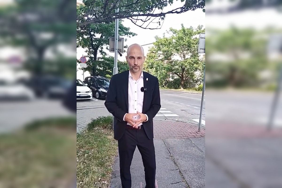 FOTO: Na Mestskom úrade v Nitre to vrie: Konflikt v zastupiteľstve kvôli Hollého ulici dokonca vyvrcholil urážkami, foto 2