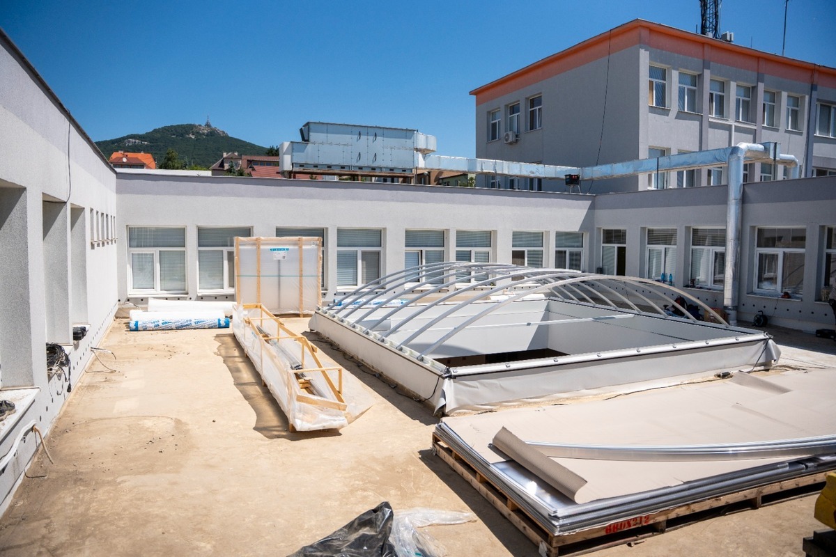 FOTO: V Nitre pribúdajú zelené strechy, foto 1