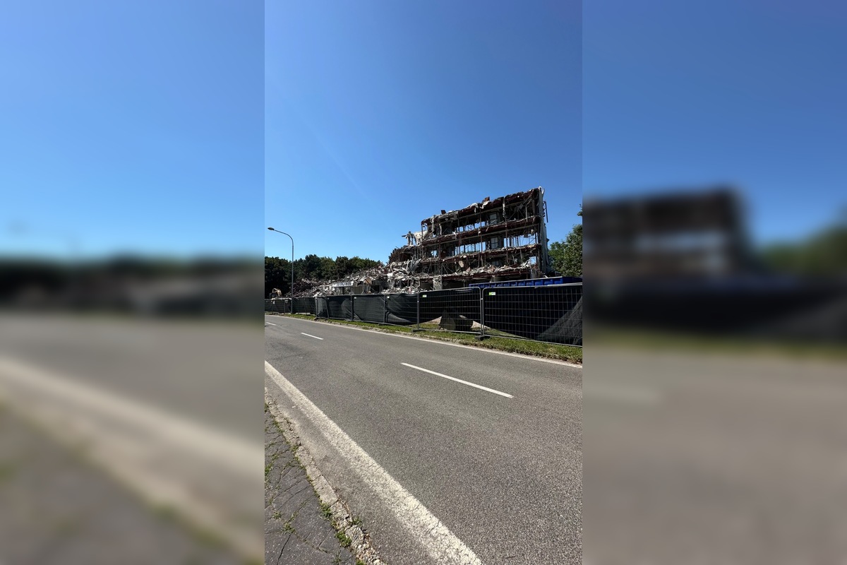 FOTO: Internát Poľnohospodár SPU Nitra Chrenová - búracie práce, foto 5