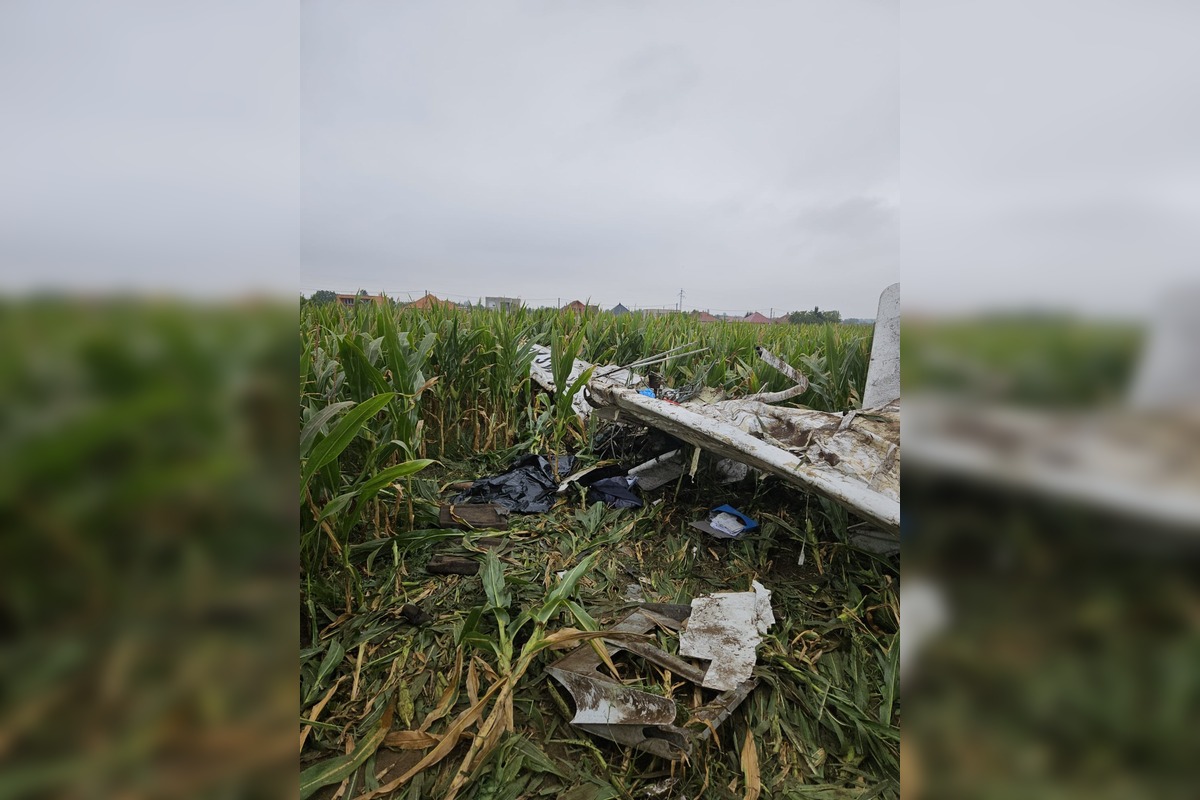 FOTO: Tragický pád lietadla na poli za Tvrdošovcami , foto 2