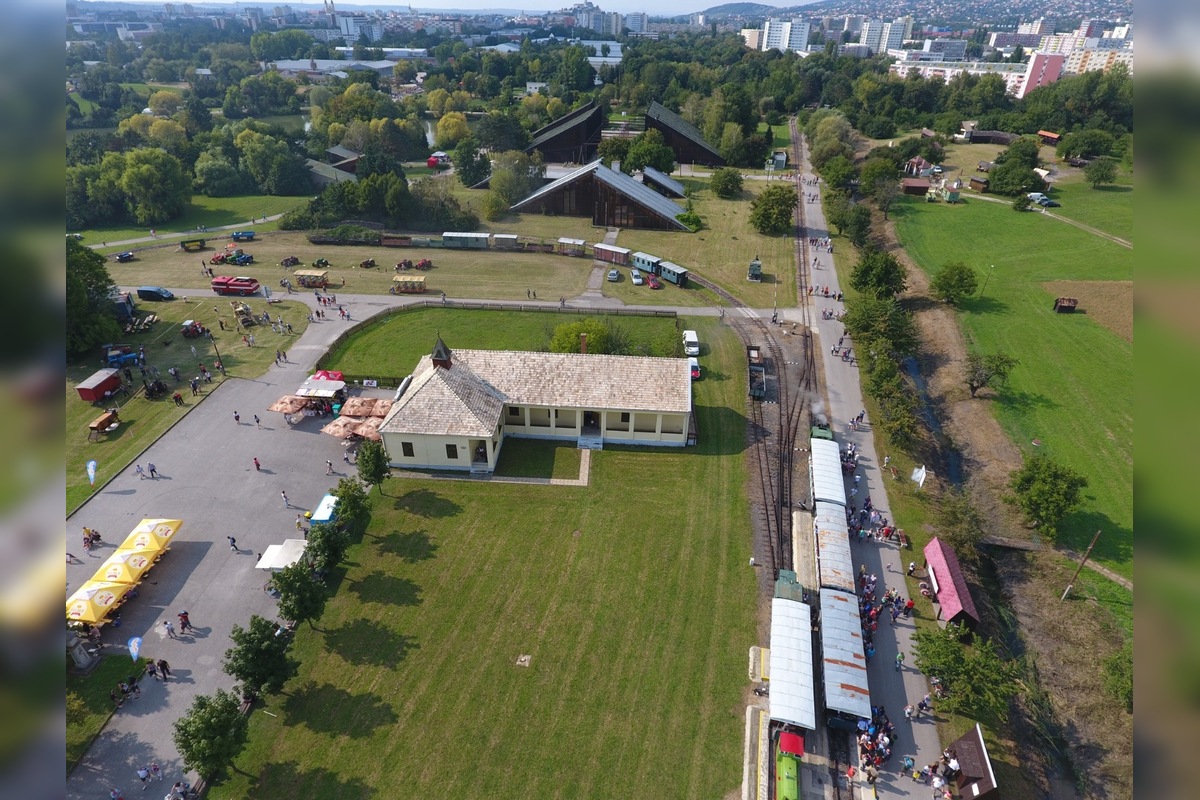FOTO: Agrokomplex Nitra 2025 je už otvorený, čaká vás živý salaš, traktorparáda, historický vláčik a mnoho ďalšieho, foto 10
