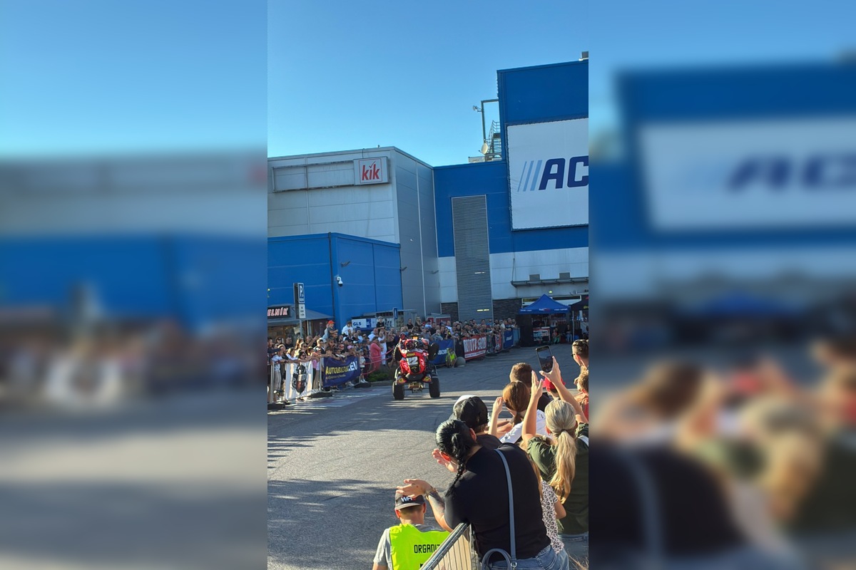 FOTO: Nitra zažila nabitý víkend: moto šou, karneval v uliciach aj dožinky na Tormoši, foto 1