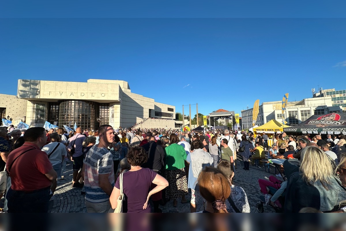 FOTO: Nitra zažila nabitý víkend: moto šou, karneval v uliciach aj dožinky na Tormoši, foto 4