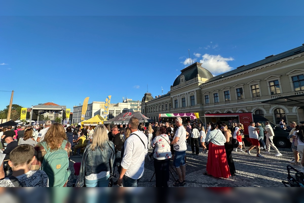 FOTO: Nitra zažila nabitý víkend: moto šou, karneval v uliciach aj dožinky na Tormoši, foto 5