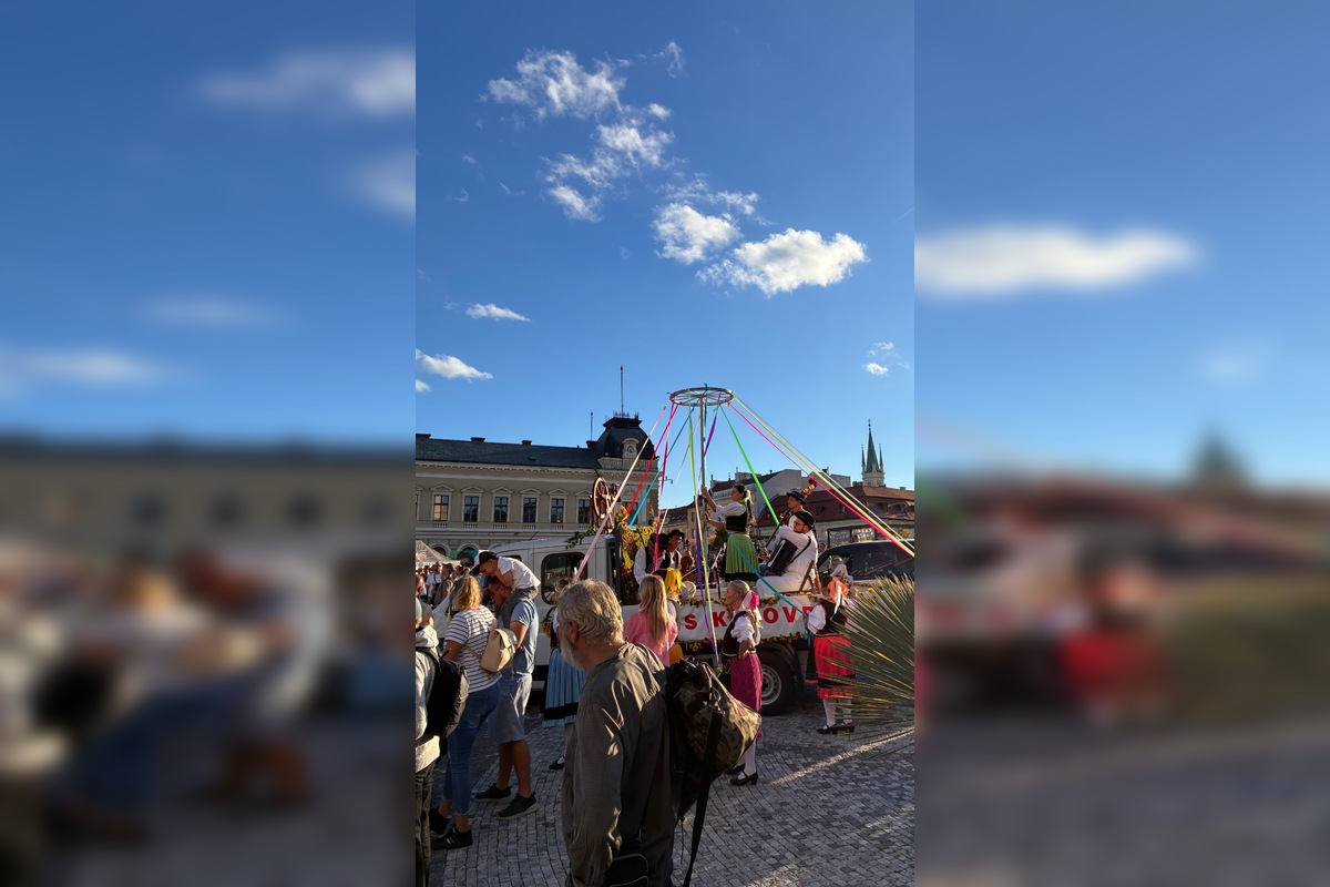FOTO: Nitra zažila nabitý víkend: moto šou, karneval v uliciach aj dožinky na Tormoši, foto 17