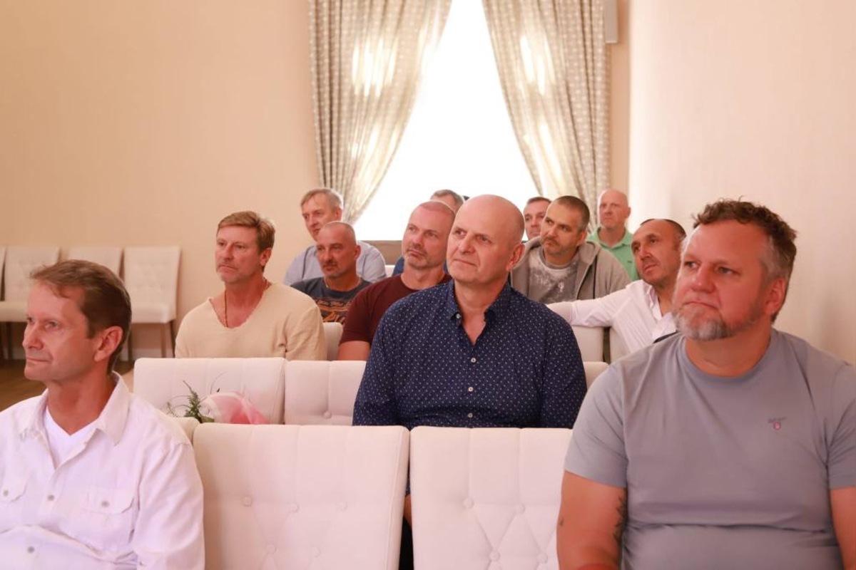 FOTO: Zlatí hádzanári z Topoľčian sa po troch desaťročiach vrátili na radnicu, foto 11