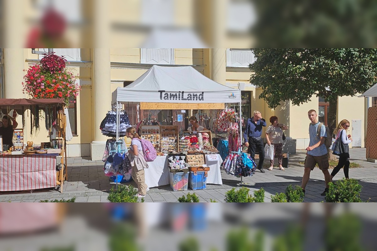 FOTO: Stánky a kolotoče na trnavskom jarmoku, foto 15