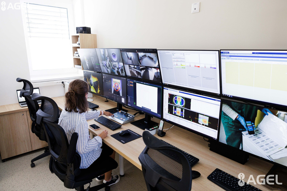 FOTO: Onkopacientom bude po novom pomáhať nový moderný pomocník , foto 5