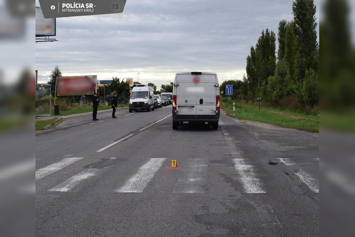 FOTO: Vodič dodávky zrazil v Nitre 17-ročné dievča, foto 2