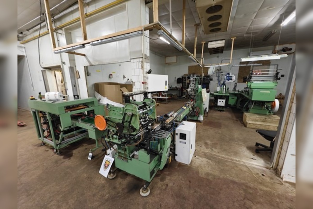 FOTO: Nelegálna výrobňa cigariet v obci Zbrojníky, ktorú odhalia Finančná správa, foto 2