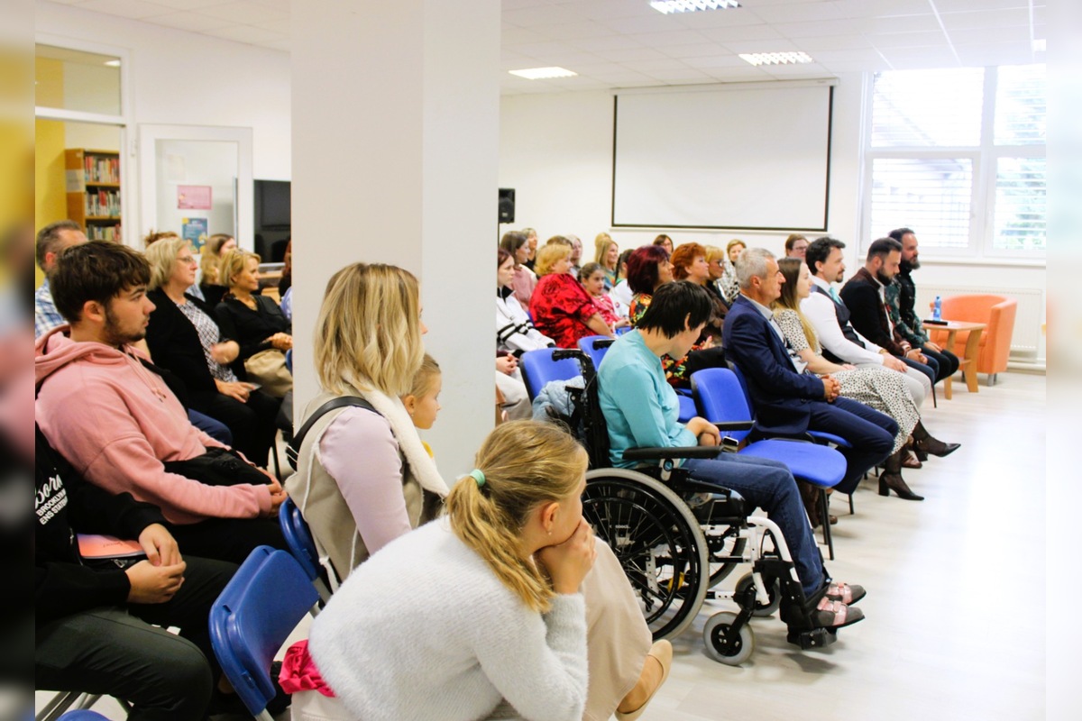 FOTO: Medzi víťazmi súťaže NAJ kniha Nitrianskeho samosprávneho kraja je opäť aj Nitriansky rušňovodič s Nerozprávkami, foto 3