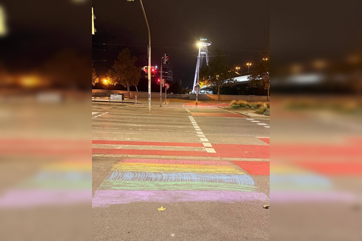 FOTO: V Zlatých Moravciach a ďalších mestách sa objavili dúhové priechody pre chodcov, foto 1