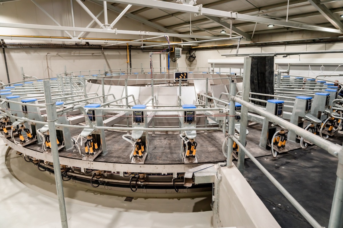 FOTO: Otvorenie novej farmy v Horných Obdokovciach, foto 3