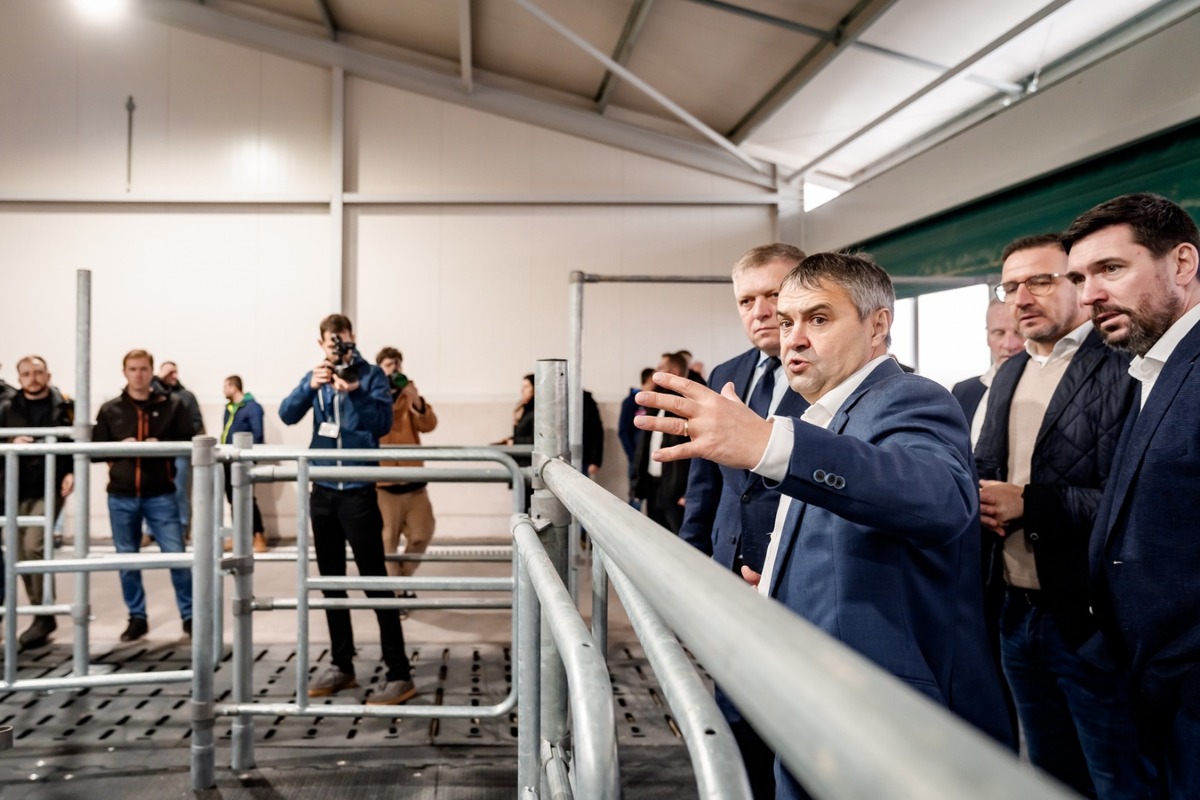 FOTO: Otvorenie novej farmy v Horných Obdokovciach, foto 6