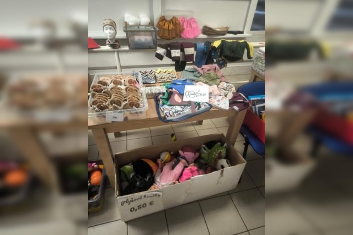 FOTO: Veľká jesenná burza v Leviciach sa blíži, pomôžete komunite aj nakúpite oblečenie, hračky aj knihy za pár eur, foto 2