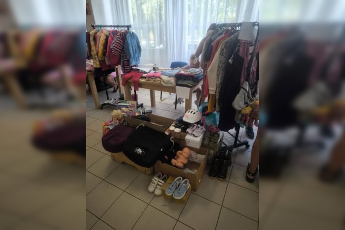 FOTO: Veľká jesenná burza v Leviciach sa blíži, pomôžete komunite aj nakúpite oblečenie, hračky aj knihy za pár eur, foto 4