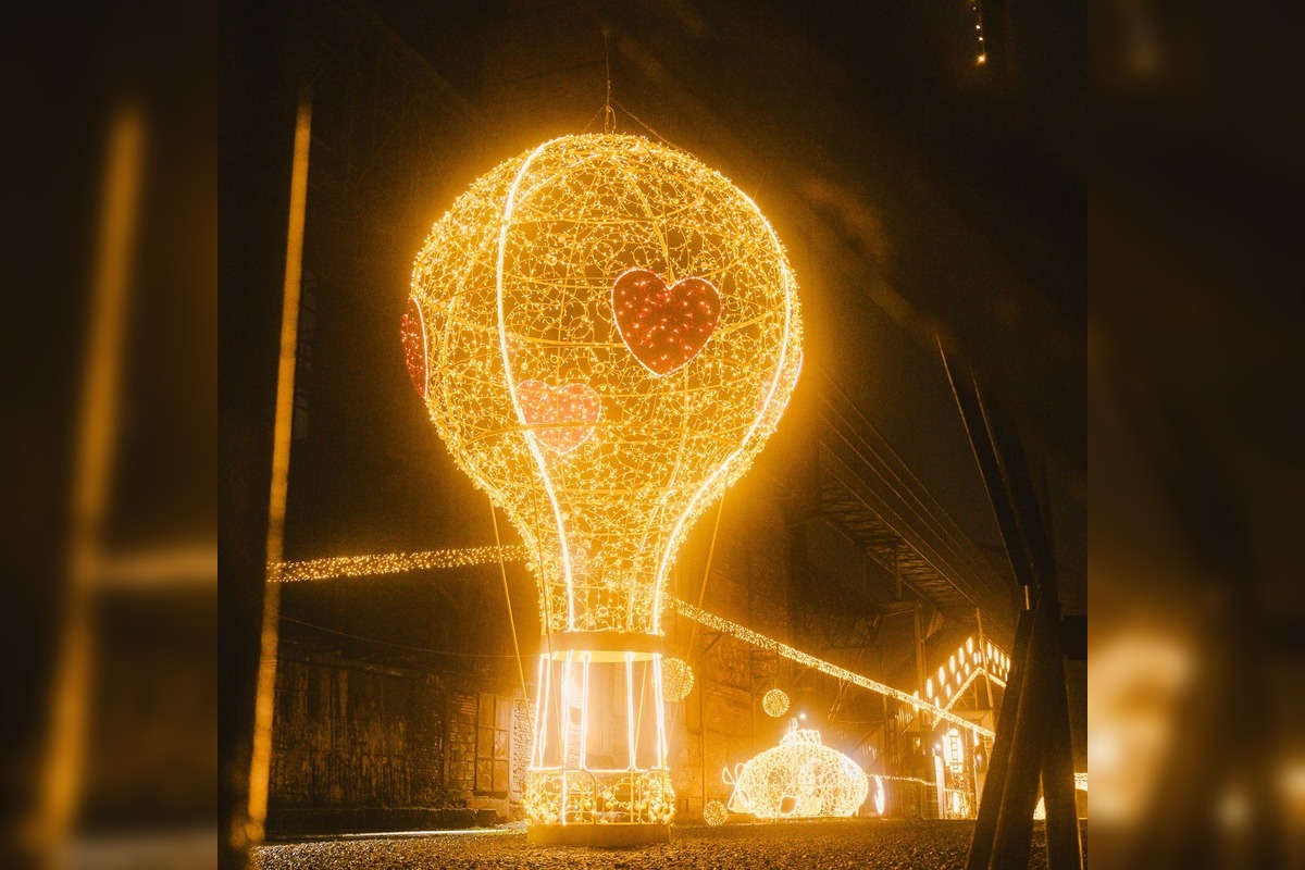 FOTO: Stará pevnosť v Komárne sa rozžiarila tisíckami svetiel, čaká vás unikátna prehliadka, foto 3