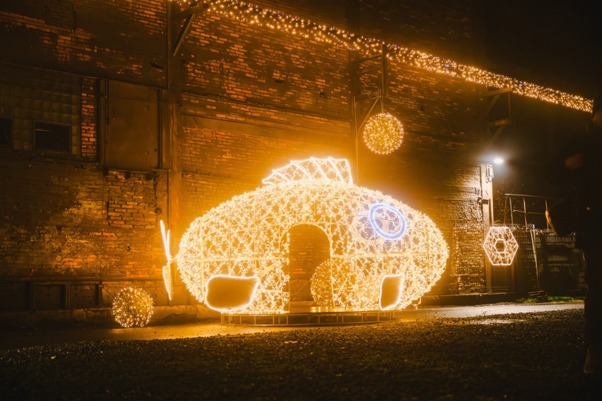 FOTO: Stará pevnosť v Komárne sa rozžiarila tisíckami svetiel, čaká vás unikátna prehliadka, foto 4