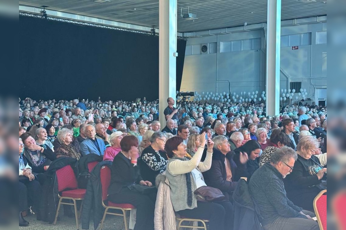 FOTO: Smer zorganizoval 17. november - Deň rešpektu k inému názoru. Ako to vyzeralo na Agrokomplexe v Nitre?, foto 4