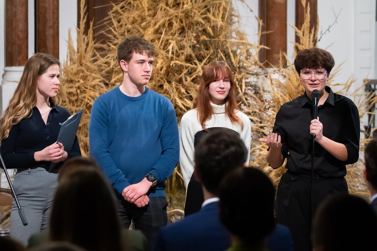 FOTO: Úspešné komunitné a školské projekty mladých v Nitre sa opäť stali realitou a pomohli deťom aj mládeži, foto 3