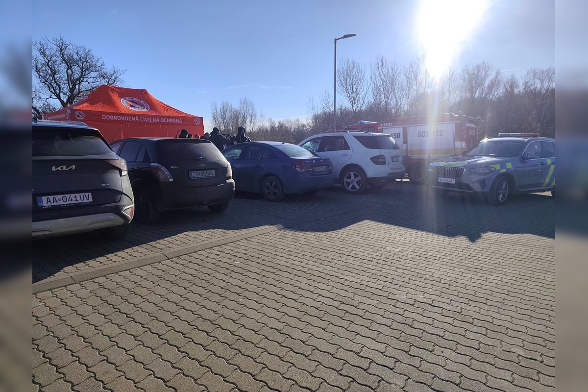 FOTO: V okolí Nových Zámkov prebieha veľká pátracia akcia po nezvestnom Filipovi, foto 2