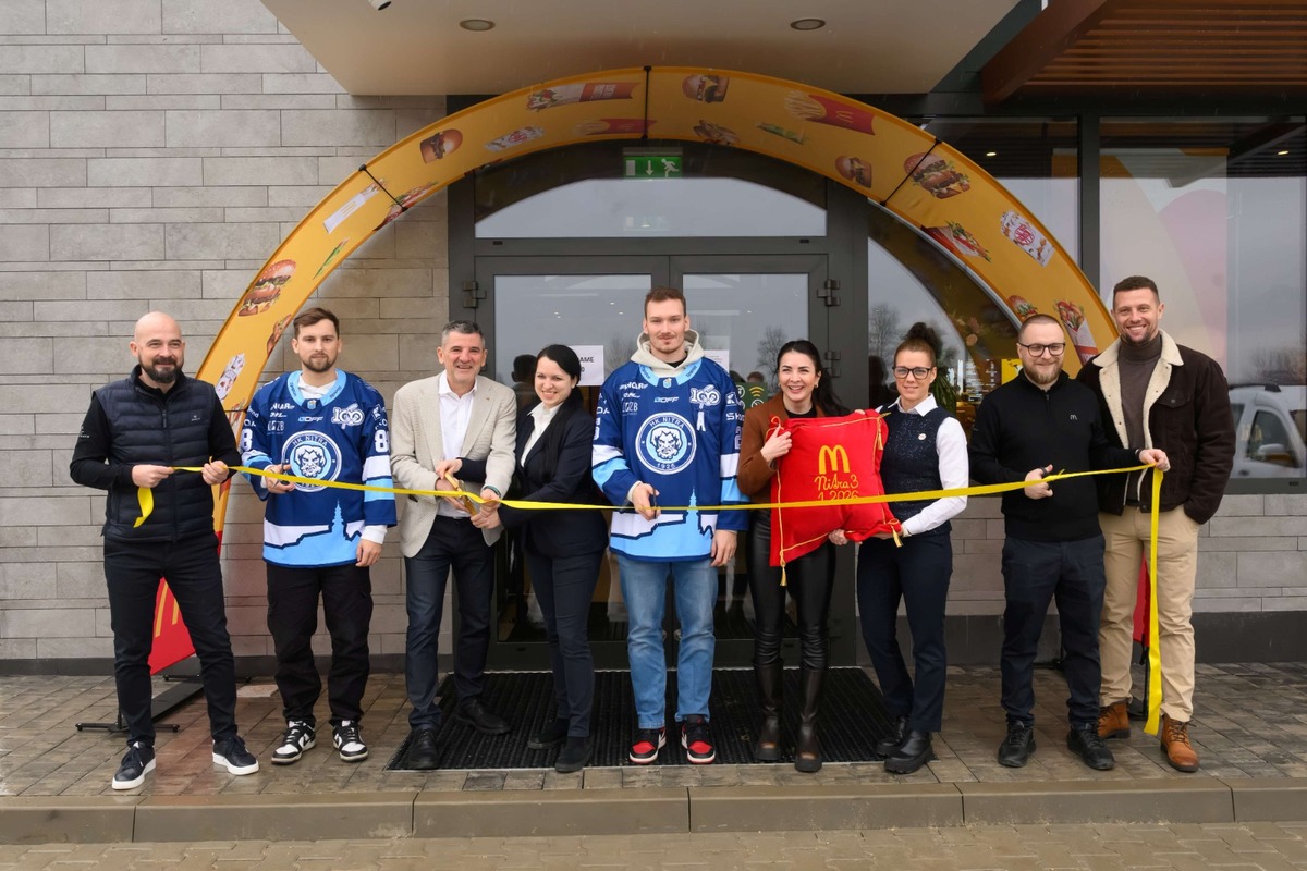 FOTO: V Nitre otvorili už tretí McDonald's, po ruke bude aj motoristom, foto 1