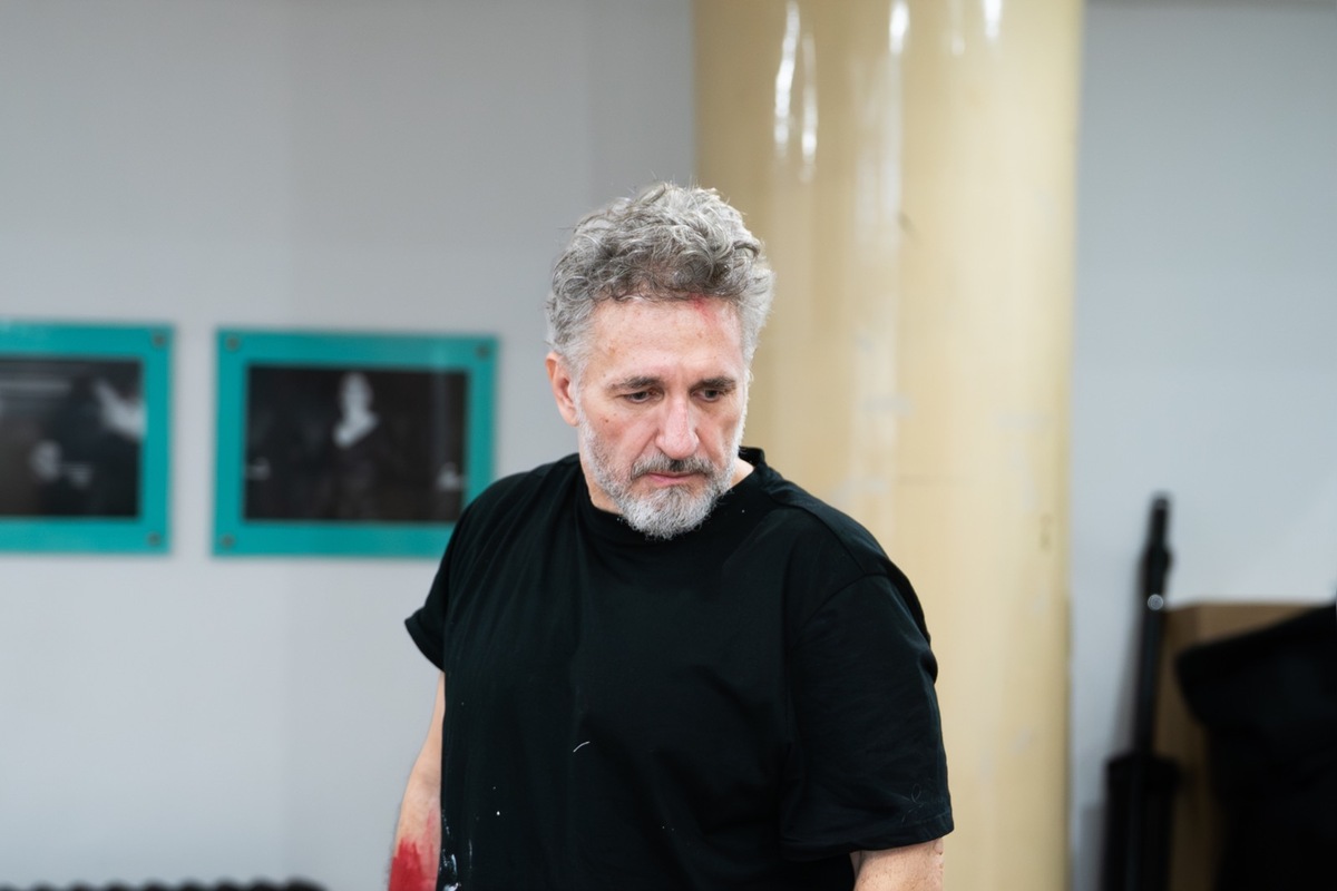 FOTO: Divadlo Andreja Bagara v Nitre spojí dve premiéry a výstavu obrazov od Mareka Ormandíka inšpirovaných inscenáciami, foto 4