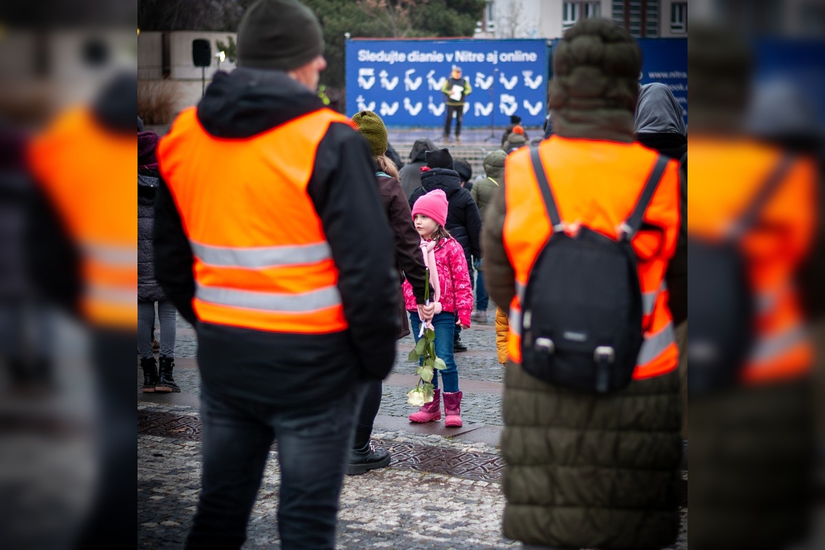 FOTO: Obyvatelia Nitrianskeho kraja si pripomenuli spomienku na Jána Kuciaka a Martinu Kušnírovu, foto 4