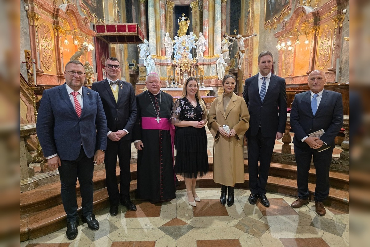 FOTO: Do Nitry zavítal albánsky korunný princ Leka II., navštívil viaceré zaujímavé miesta, foto 1