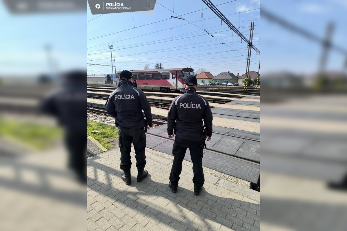 FOTO: Policajná akcia „Týždeň prevencie na železnici" v Nitrianskom kraji, foto 1