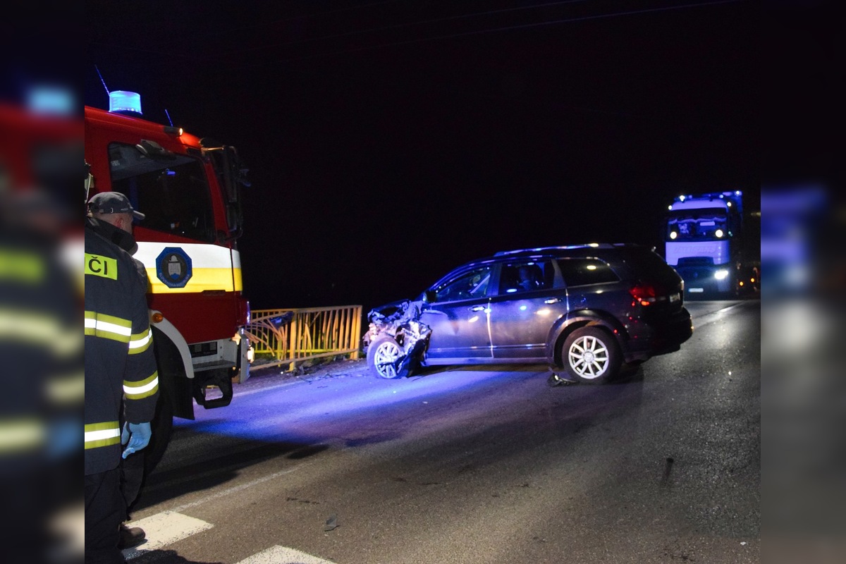 FOTO: Opití či napriek zákazu. Vodiči v Nitrianskom kraji spôsobili nehody a skončili v cele, foto 1