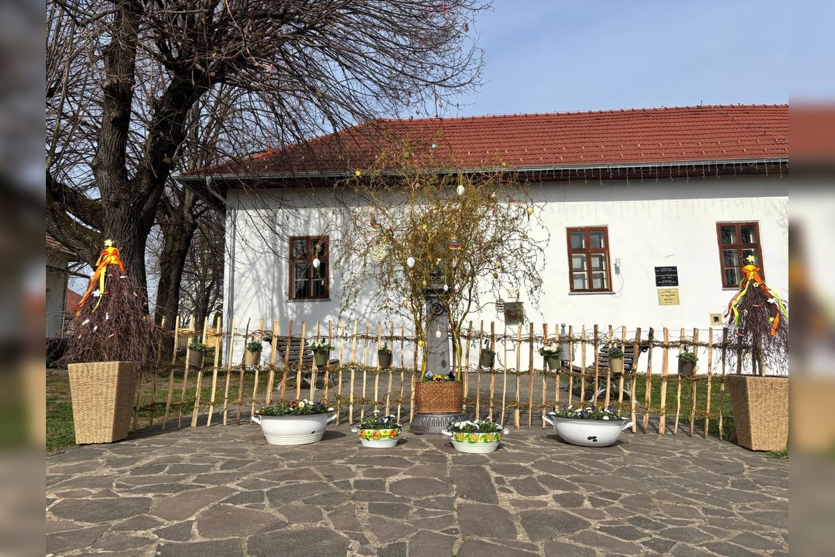 FOTO: Veľkonočná výzdoba v obciach a mestách v Nitrianskom kraji, foto 2