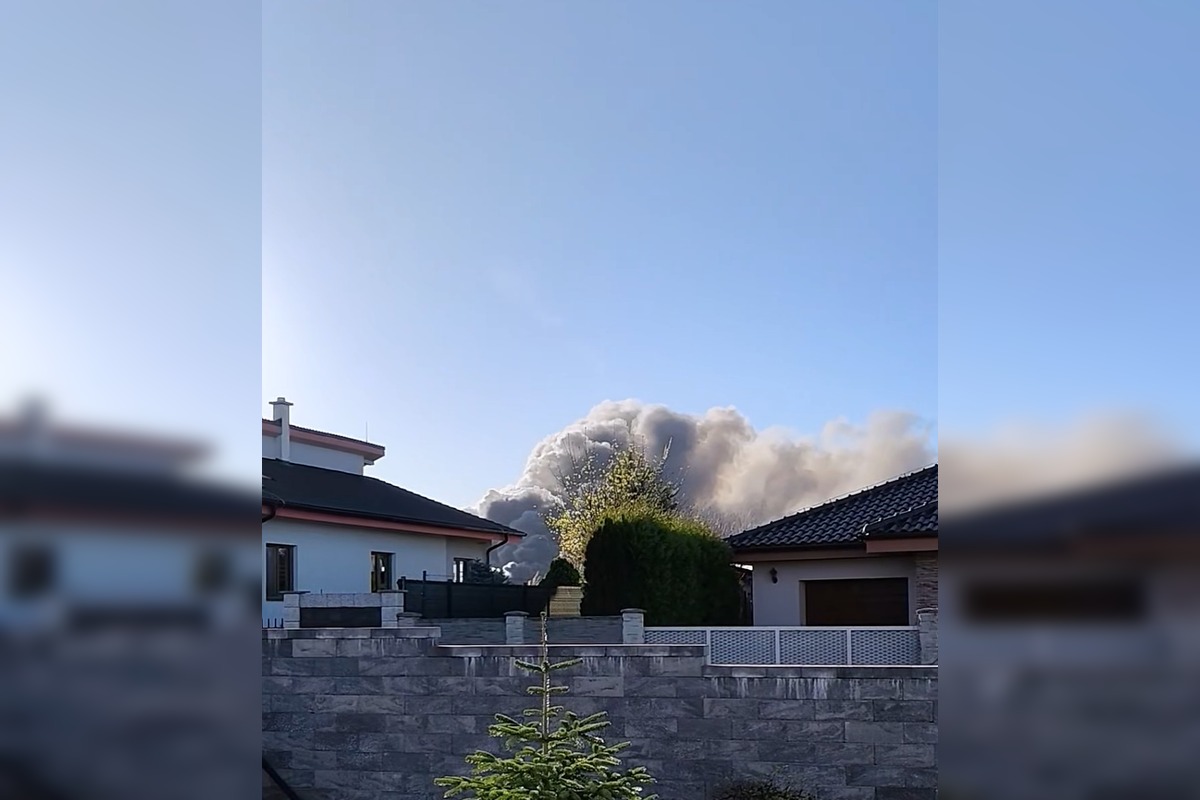 FOTO: Požiar pri družstve v Golianove , foto 5