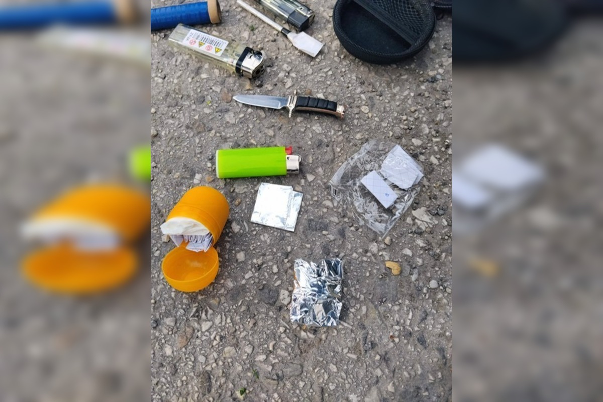 FOTO: Kriminalisti zadržali v Topoľčanoch muža, je podozrivý z obchodovania s heroínom, foto 3