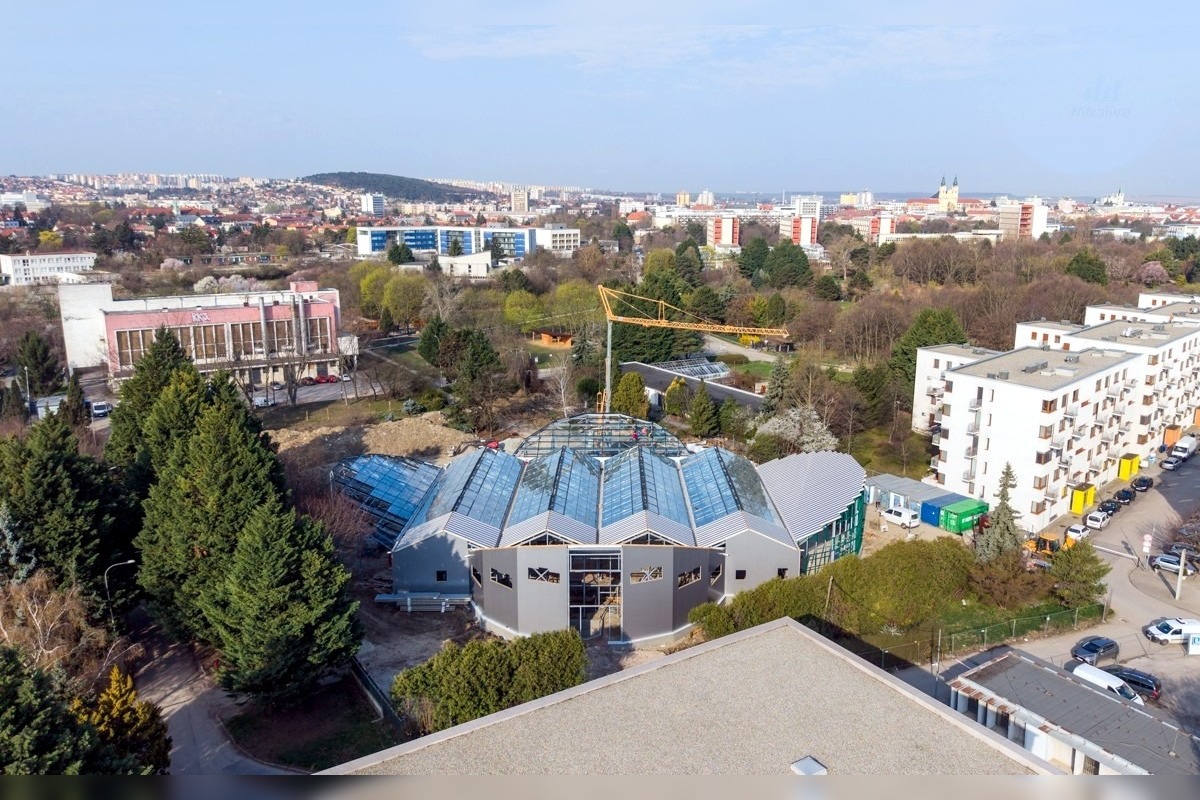 FOTO: V areáli SPU v Nitre rastie Biodom , foto 4