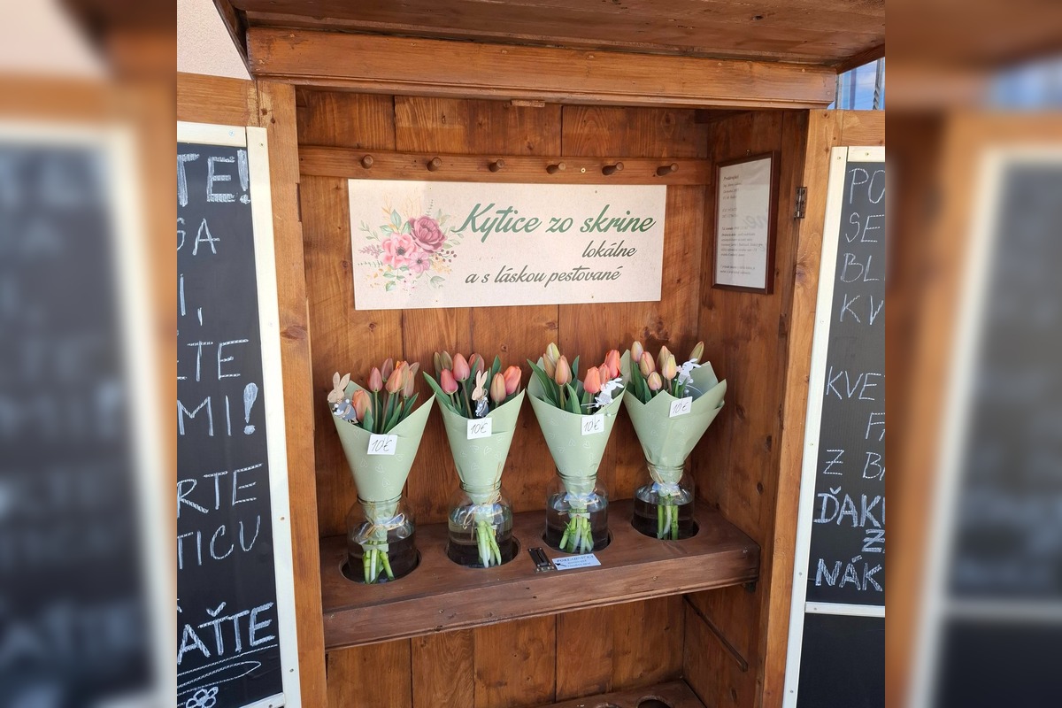 FOTO: V Dolných Lefantovciach pribudol samoobslužný stánok s kvetmi, foto 2