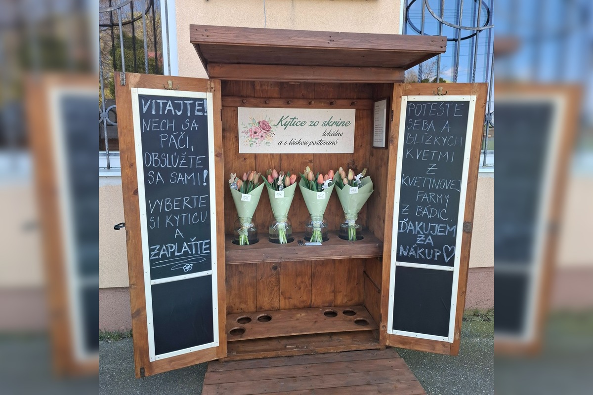 FOTO: V Dolných Lefantovciach pribudol samoobslužný stánok s kvetmi, foto 3