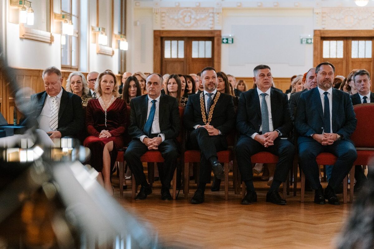 FOTO: NSK v roku 2026 ocenil pedagogických zamestnancov župných stredných škôl , foto 3