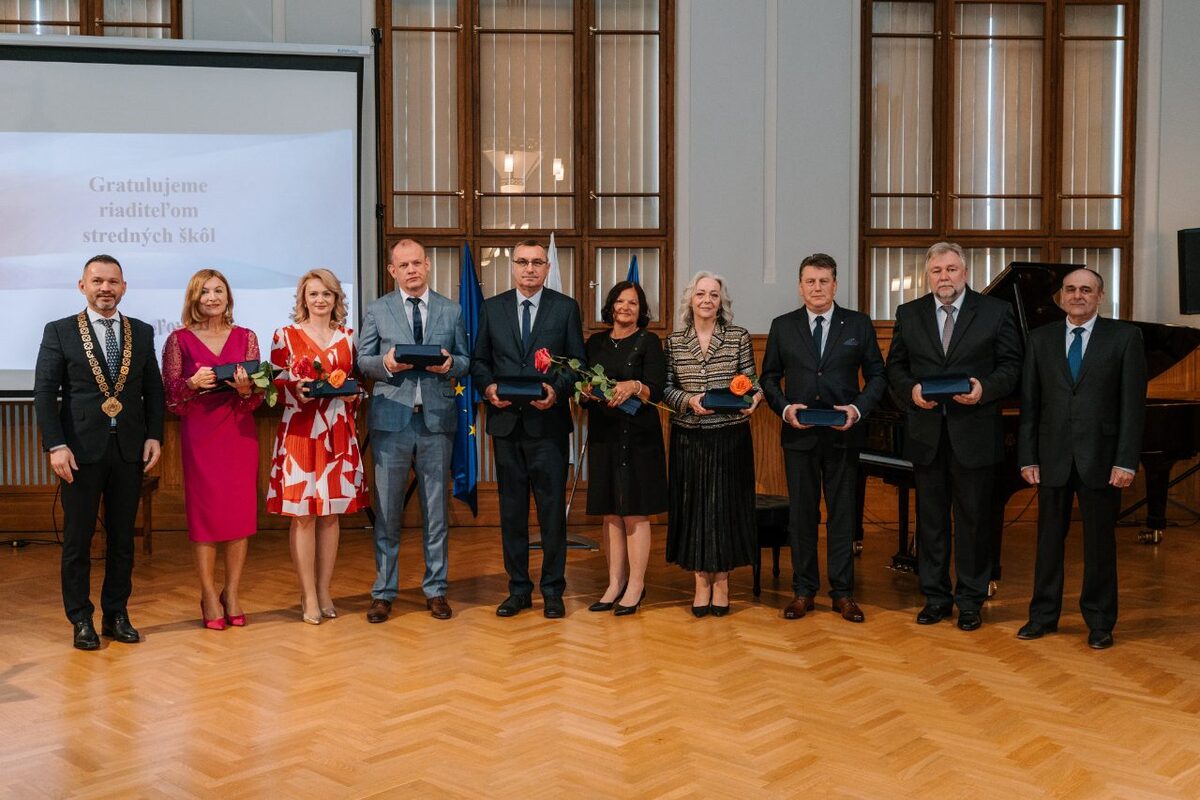 FOTO: NSK v roku 2026 ocenil pedagogických zamestnancov župných stredných škôl , foto 10
