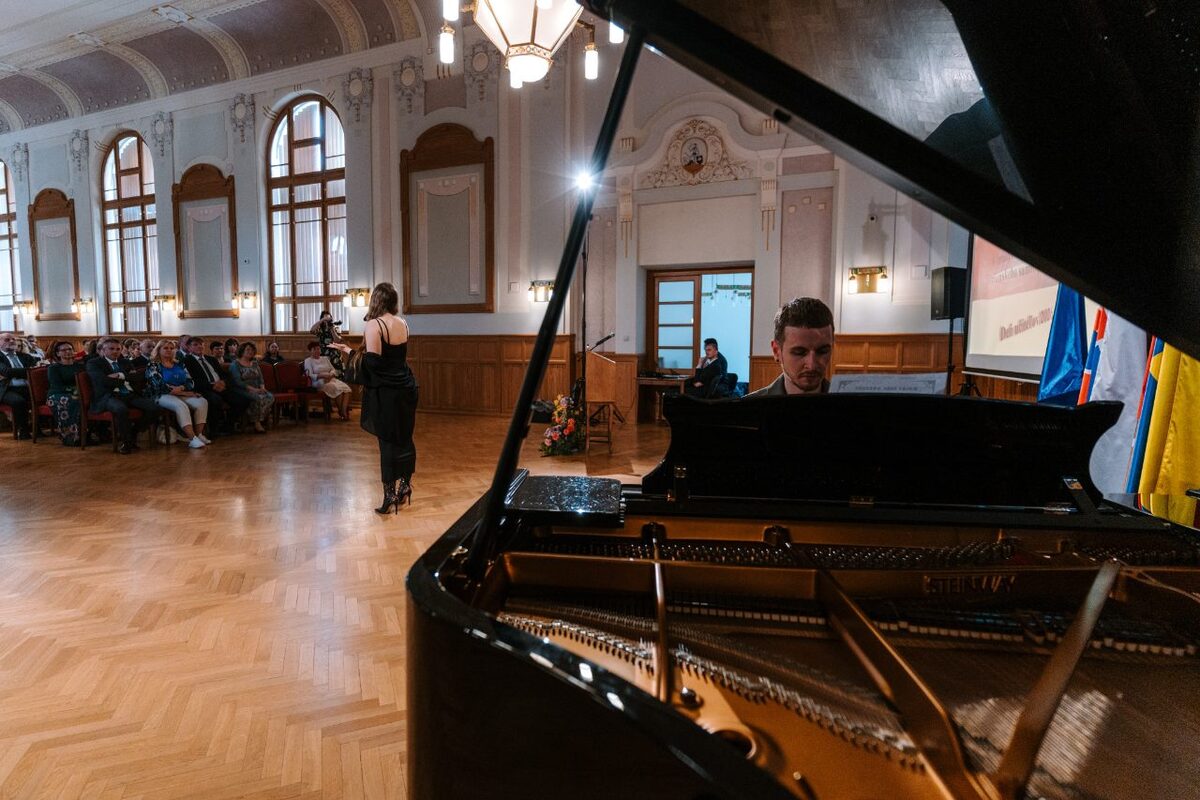 FOTO: NSK v roku 2026 ocenil pedagogických zamestnancov župných stredných škôl , foto 11