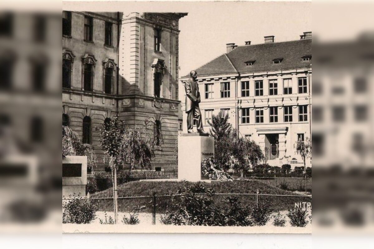 FOTO: Mala by sa socha Masaryka vrátiť pred súd v Nitre?, foto 3