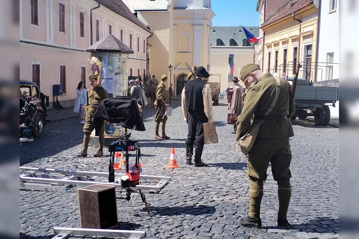 FOTO: Nakrúcanie filmu Autobus do Vlčích dier v Nitre, foto 11