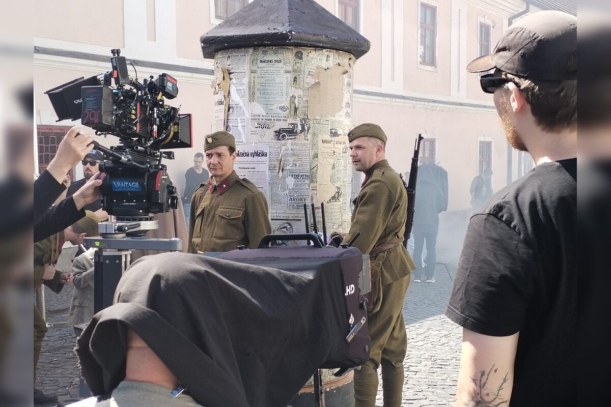 FOTO: Nakrúcanie filmu Autobus do Vlčích dier v Nitre, foto 15