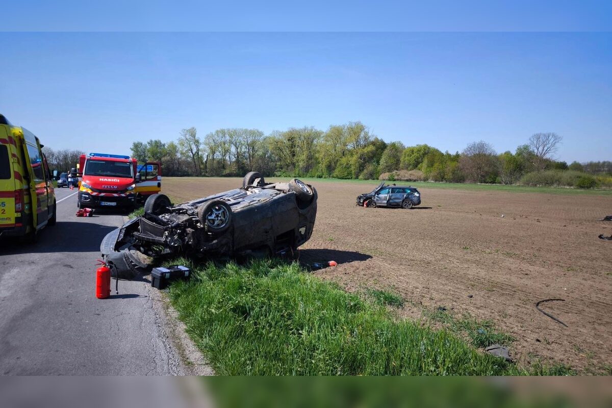 FOTO: Nehoda medzi obcami Búč a Bátorove Kosihy, foto 3