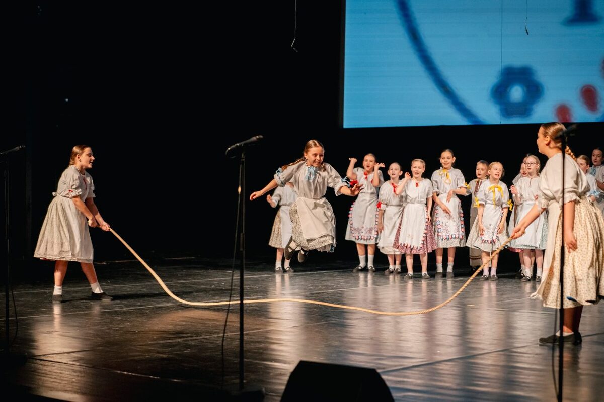 FOTO: Galavečer pri príležitosti osláv 40. výročia DFS Borinka v DAB v Nitre, foto 6