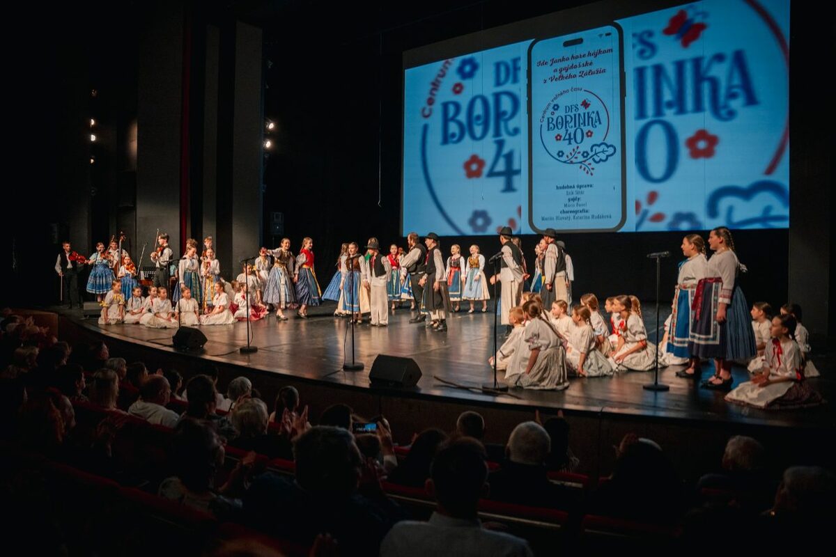 FOTO: Galavečer pri príležitosti osláv 40. výročia DFS Borinka v DAB v Nitre, foto 18