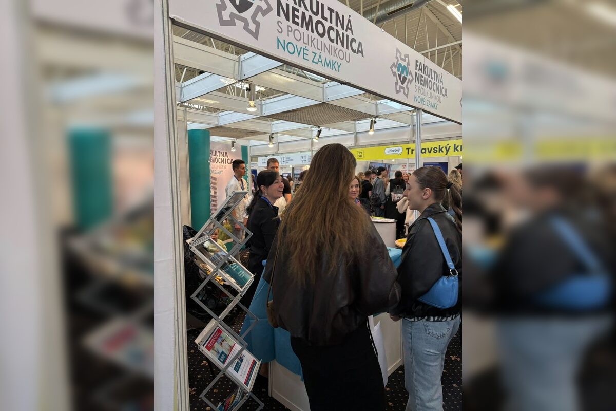 FOTO: Sestra si prevzala cenu za dlhoročnú prácu na podujatí MediFutura., foto 4