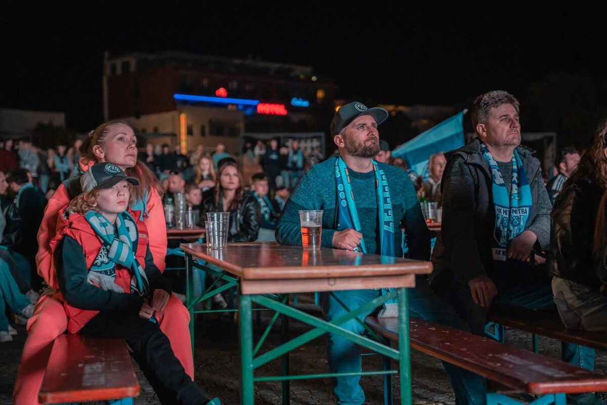 FOTO: Fandenie vo fanzóne na námestí 2026, foto 15