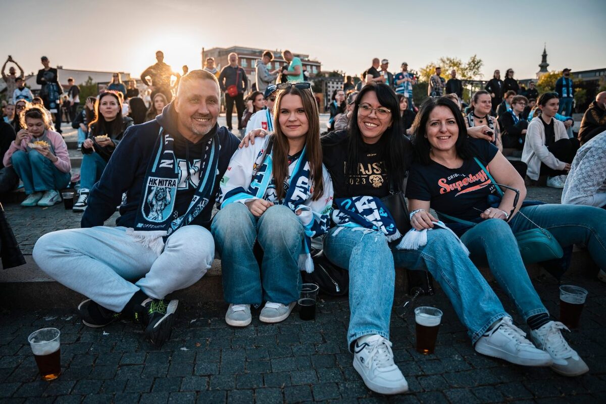 FOTO: Fandenie vo fanzóne na námestí 2026, foto 28