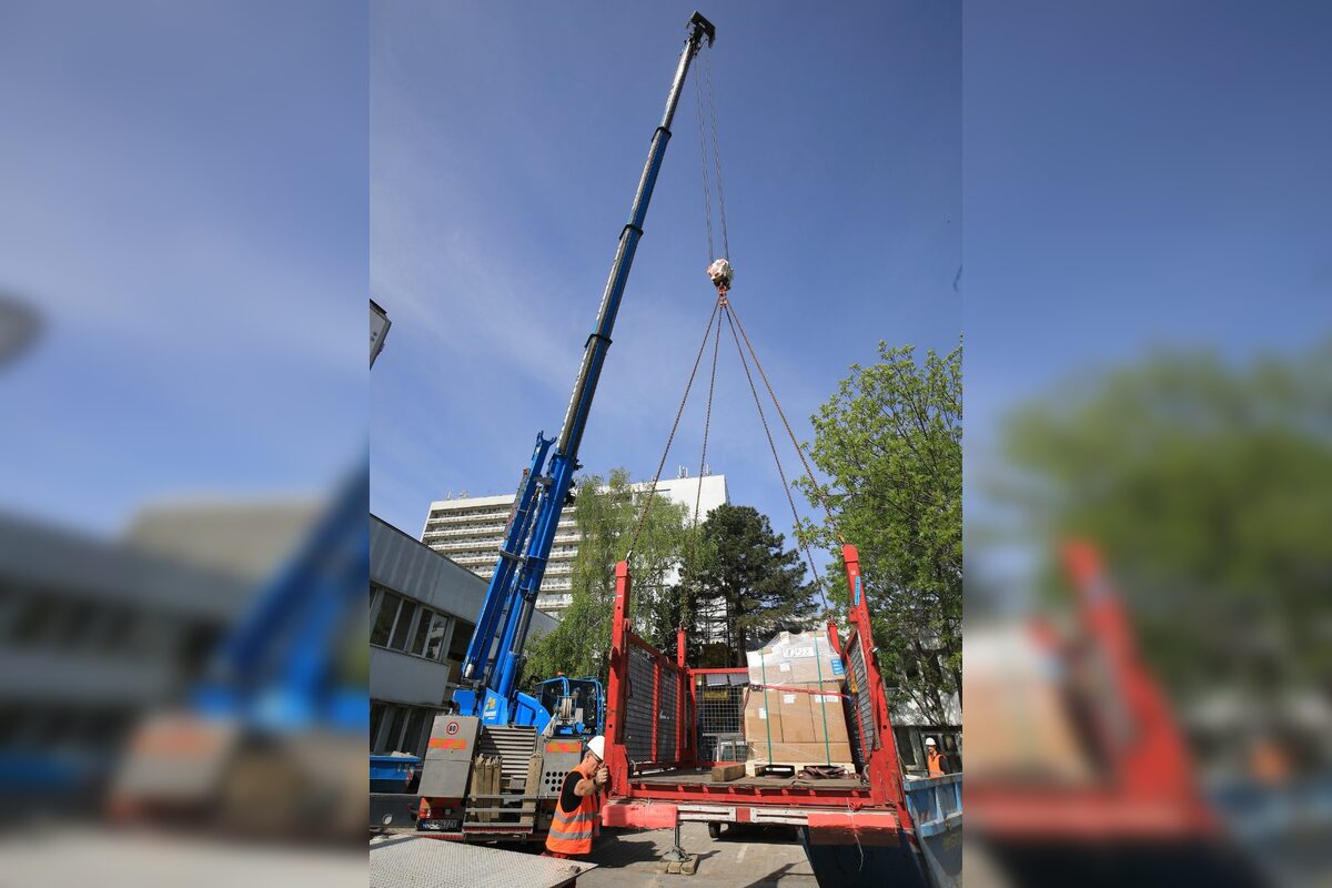 FOTO: Do nemocnice v Nových Zámkoch dorazil nový CT prístroj, foto 4